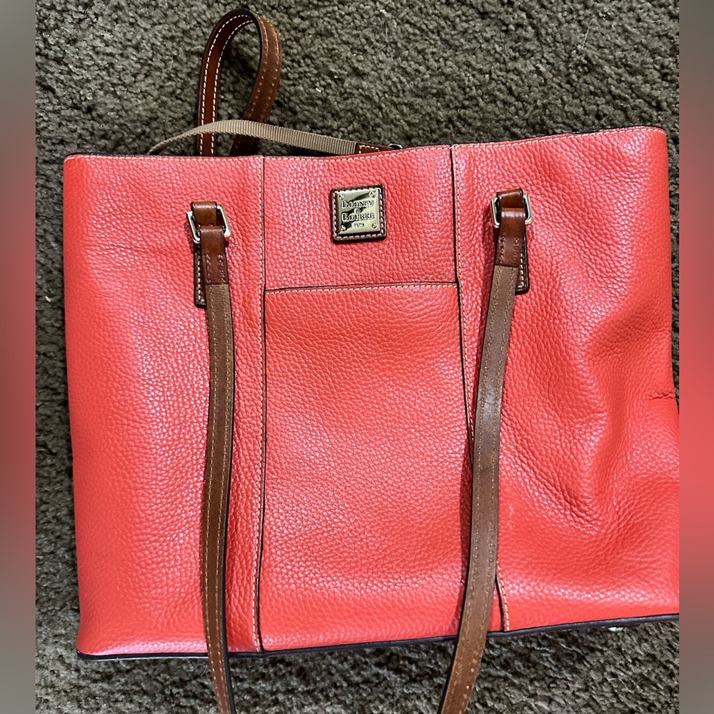 Dooney and Bourke large pebble tote